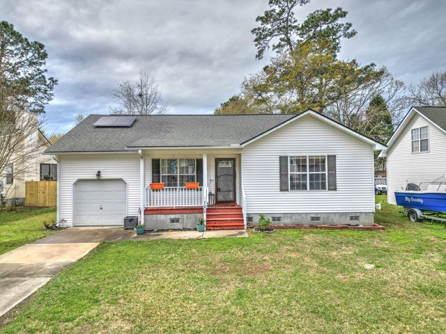 121 Apache Drive, Summerville, SC 29483