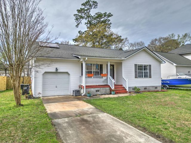 121 Apache Drive, Summerville, SC 29483