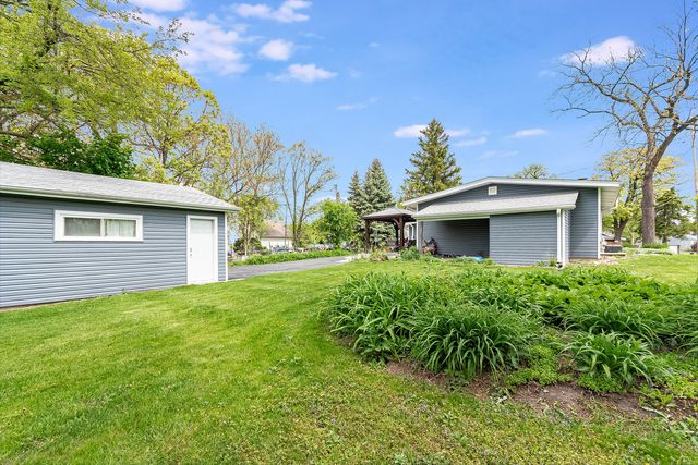 555 W Saint Charles Road, Lombard, IL 60148