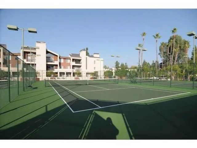 5510 Owensmouth Avenue 213, Woodland Hills, CA 91367