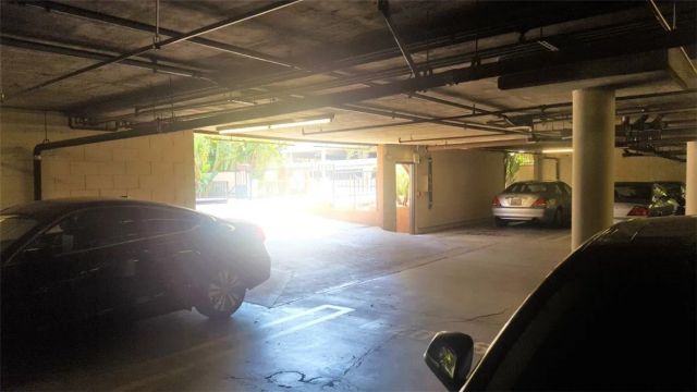 5510 Owensmouth Avenue 213, Woodland Hills, CA 91367