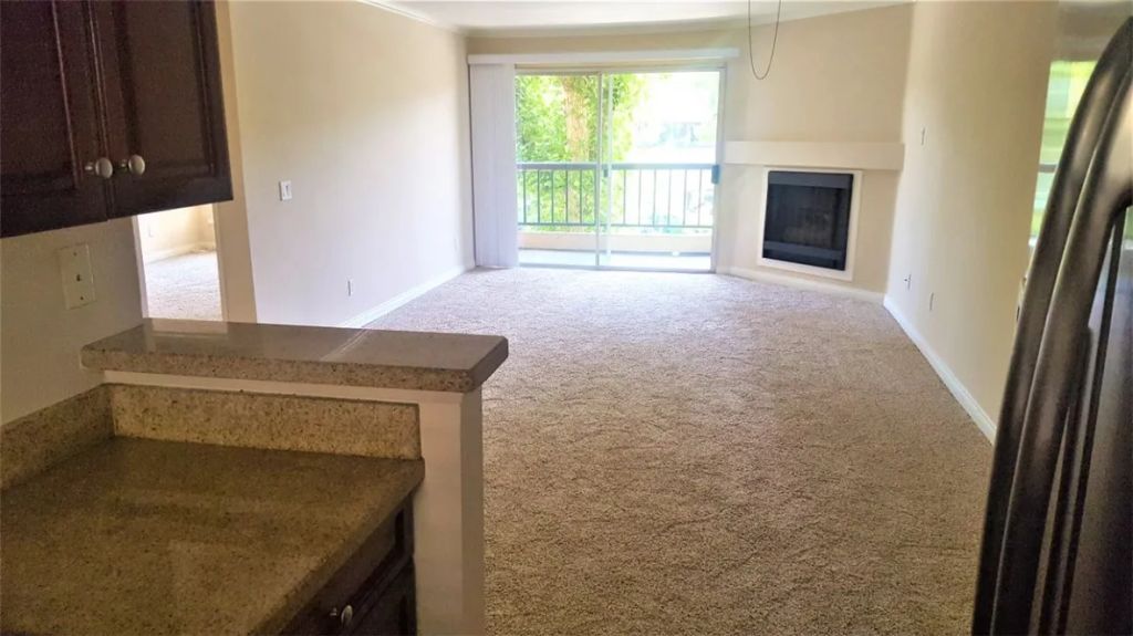 5510 Owensmouth Avenue 213, Woodland Hills, CA 91367