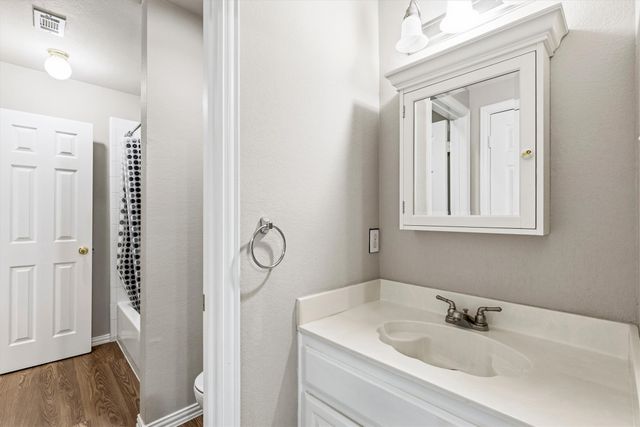 4136 Silverthorne Street, Richardson, TX 75082