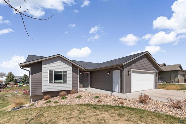 6674 CAMBRIDGE PL, Summerset, SD 57718