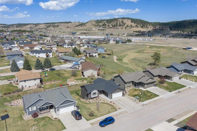 6674 CAMBRIDGE PL, Summerset, SD 57718