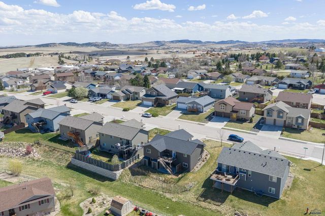 6674 CAMBRIDGE PL, Summerset, SD 57718