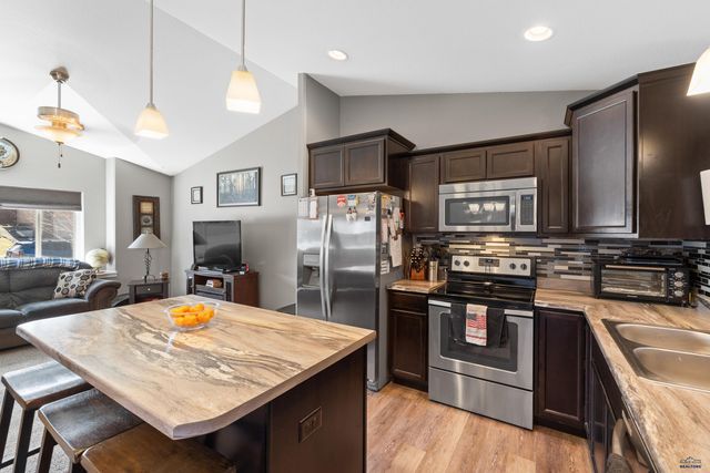 6674 CAMBRIDGE PL, Summerset, SD 57718