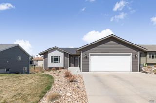 6674 CAMBRIDGE PL, Summerset, SD 57718