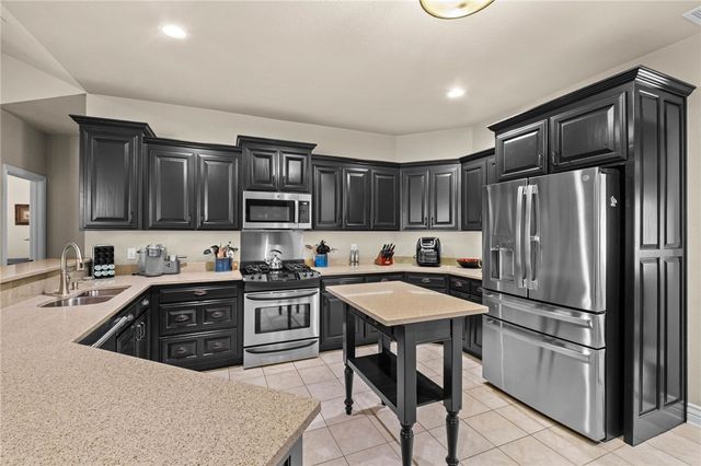 9421 Mountain Lake Drive, Rogers, AR 72756