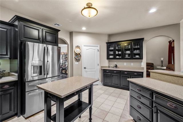 9421 Mountain Lake Drive, Rogers, AR 72756
