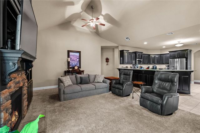 9421 Mountain Lake Drive, Rogers, AR 72756
