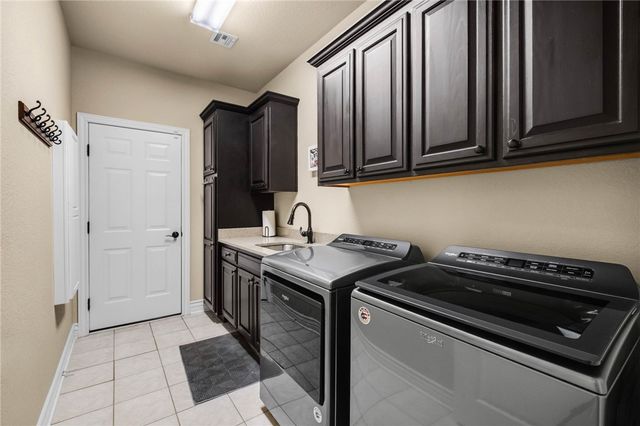9421 Mountain Lake Drive, Rogers, AR 72756