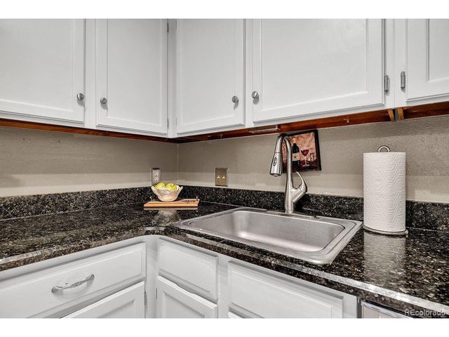 211 Wright St 307, Lakewood, CO 80228