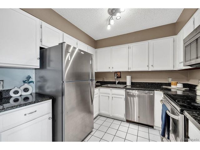 211 Wright St 307, Lakewood, CO 80228