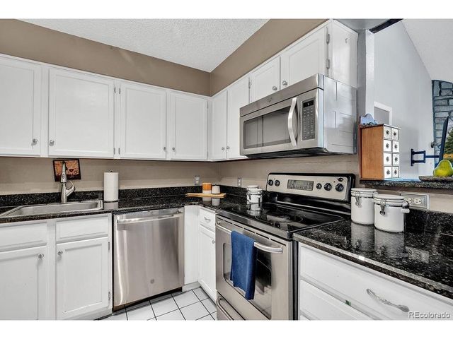 211 Wright St 307, Lakewood, CO 80228