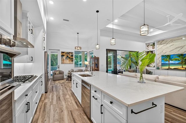 425 Holly Road, Vero Beach, FL 32963