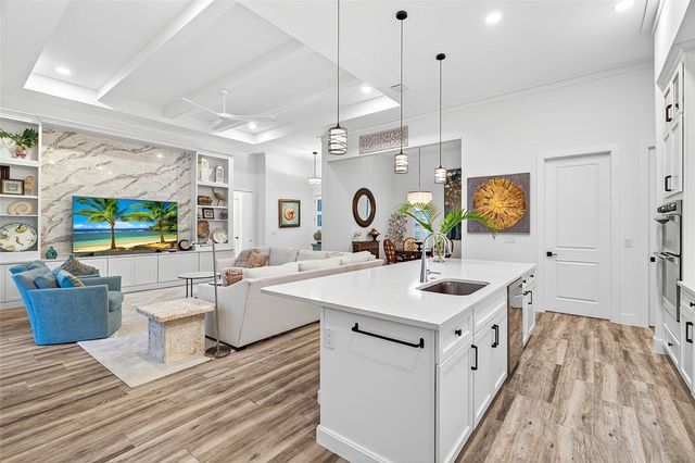 425 Holly Road, Vero Beach, FL 32963