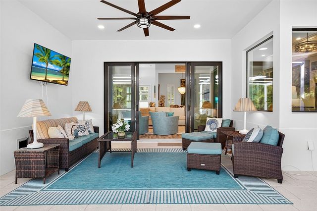 425 Holly Road, Vero Beach, FL 32963