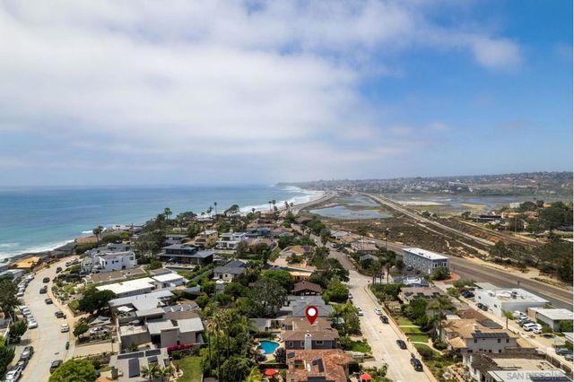 515 N Acacia Ave, Solana Beach, CA 92075