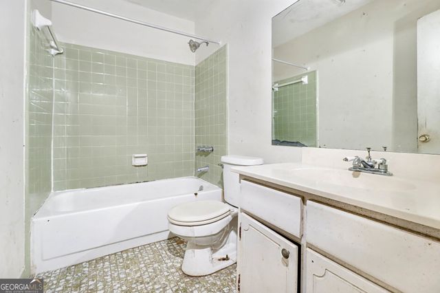 8865 Raven Drive, Jonesboro, GA 30238