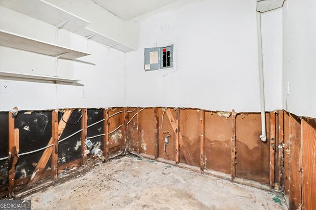 8865 Raven Drive, Jonesboro, GA 30238