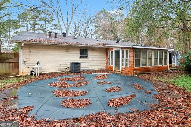 8865 Raven Drive, Jonesboro, GA 30238