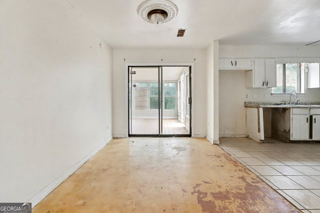 8865 Raven Drive, Jonesboro, GA 30238