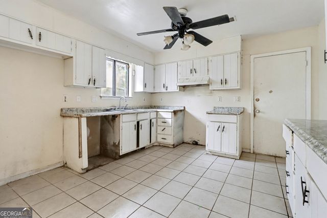 8865 Raven Drive, Jonesboro, GA 30238