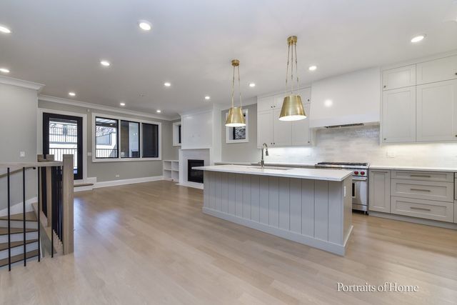 2135 N Lakewood Avenue 1, Chicago, IL 60614