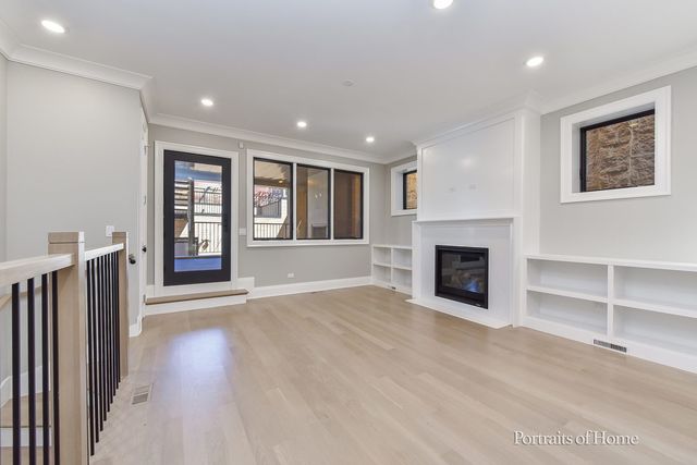 2135 N Lakewood Avenue 1, Chicago, IL 60614