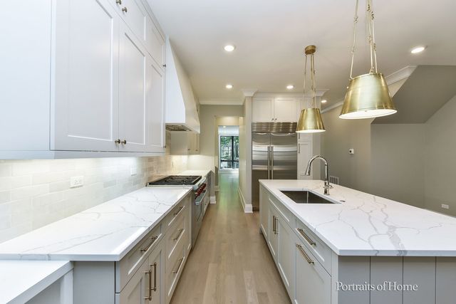 2135 N Lakewood Avenue 1, Chicago, IL 60614