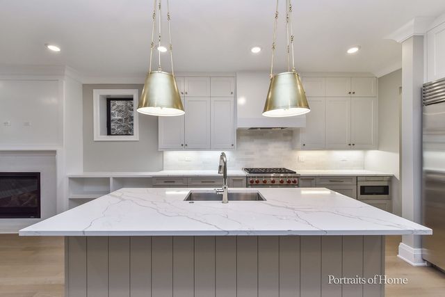 2135 N Lakewood Avenue 1, Chicago, IL 60614