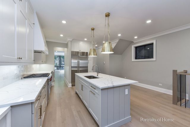 2135 N Lakewood Avenue 1, Chicago, IL 60614