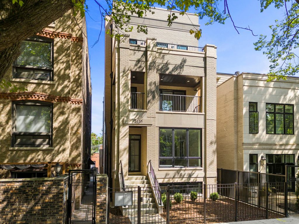 2135 N Lakewood Avenue 1, Chicago, IL 60614