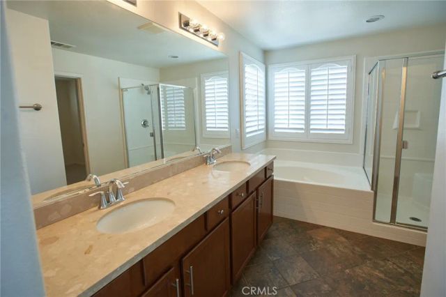 31801 Oak Wood Circle, Yucaipa, CA 92399