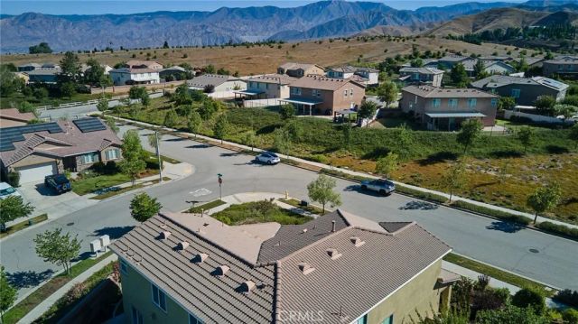 31801 Oak Wood Circle, Yucaipa, CA 92399
