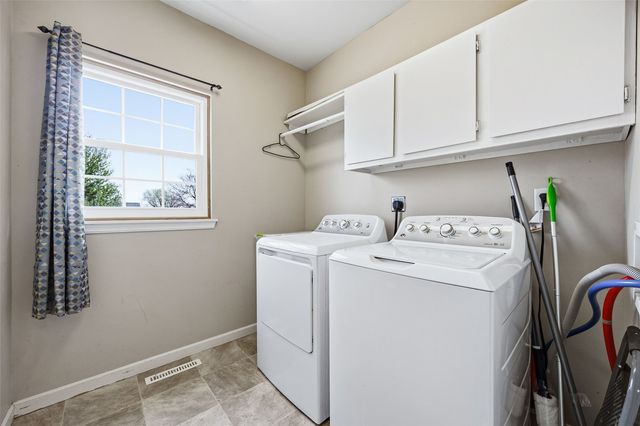 1945 41st Street, Marion, IA 52302