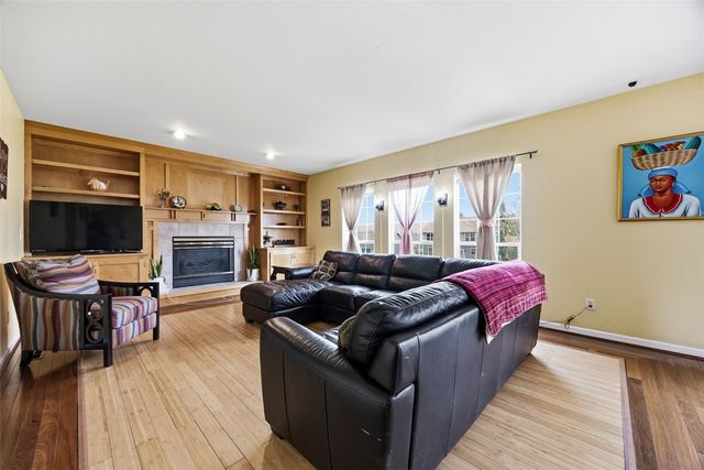 1945 41st Street, Marion, IA 52302