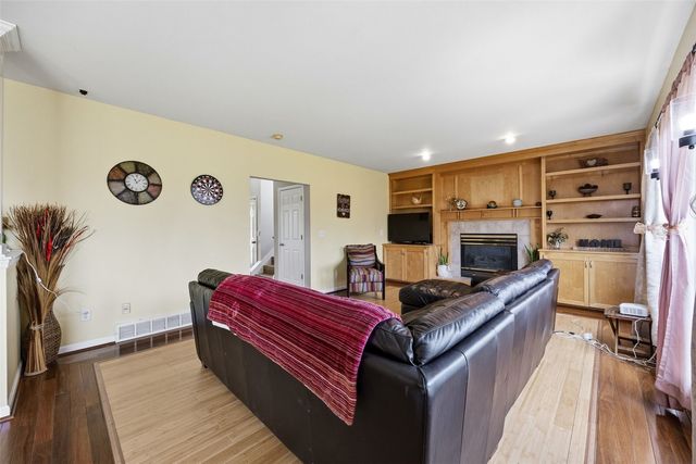 1945 41st Street, Marion, IA 52302