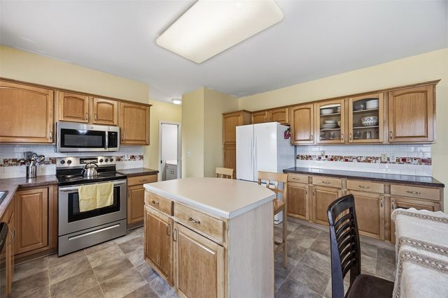 1945 41st Street, Marion, IA 52302