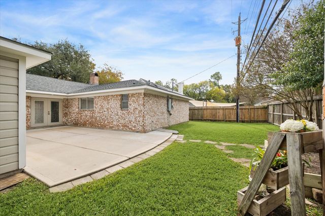 2310 Walnut Bend Lane, Houston, TX 77042