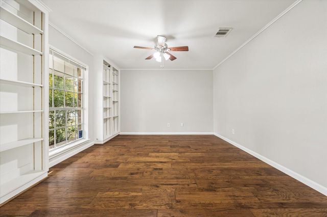 2310 Walnut Bend Lane, Houston, TX 77042