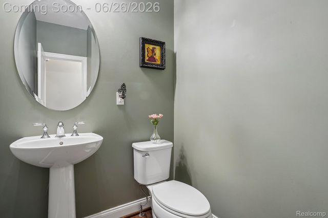 42832 Cardinal Way, Novi, MI 48375