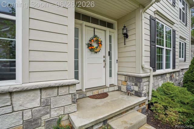 42832 Cardinal Way, Novi, MI 48375