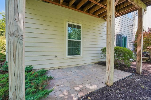 42832 Cardinal Way, Novi, MI 48375
