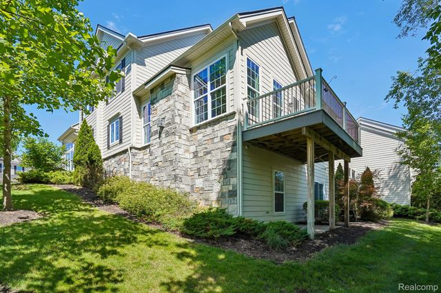 42832 Cardinal Way, Novi, MI 48375