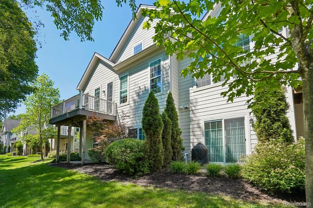 42832 Cardinal Way, Novi, MI 48375
