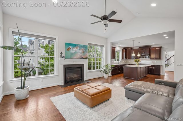 42832 Cardinal Way, Novi, MI 48375