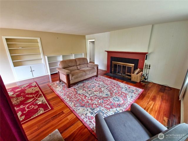 456 Upper Grand Avenue, Hoquiam, WA 98550