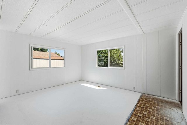 1211 E Lyons Ave, Spokane, WA 99208